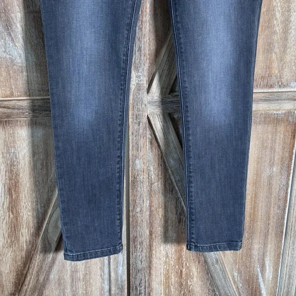DL1961 Emma Legging Jeans - Pierce - Picture 7 of 8